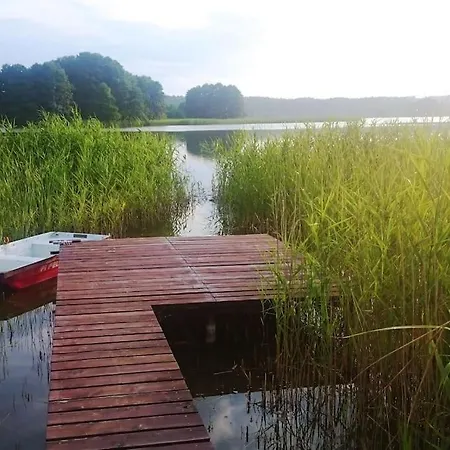 بيت للعطل Domek Nad Samym Jeziorem Z Molo, Jezioro, Las ووكتا